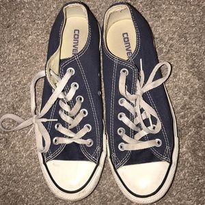 Dark blue low top converse